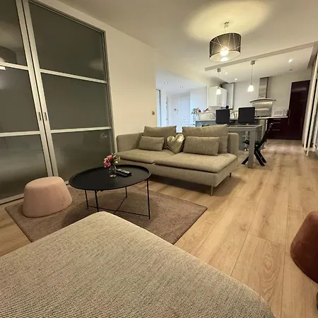 Beautiful Renovated 1 Garden Box Eurexpo-lyon- Stadium * Bron